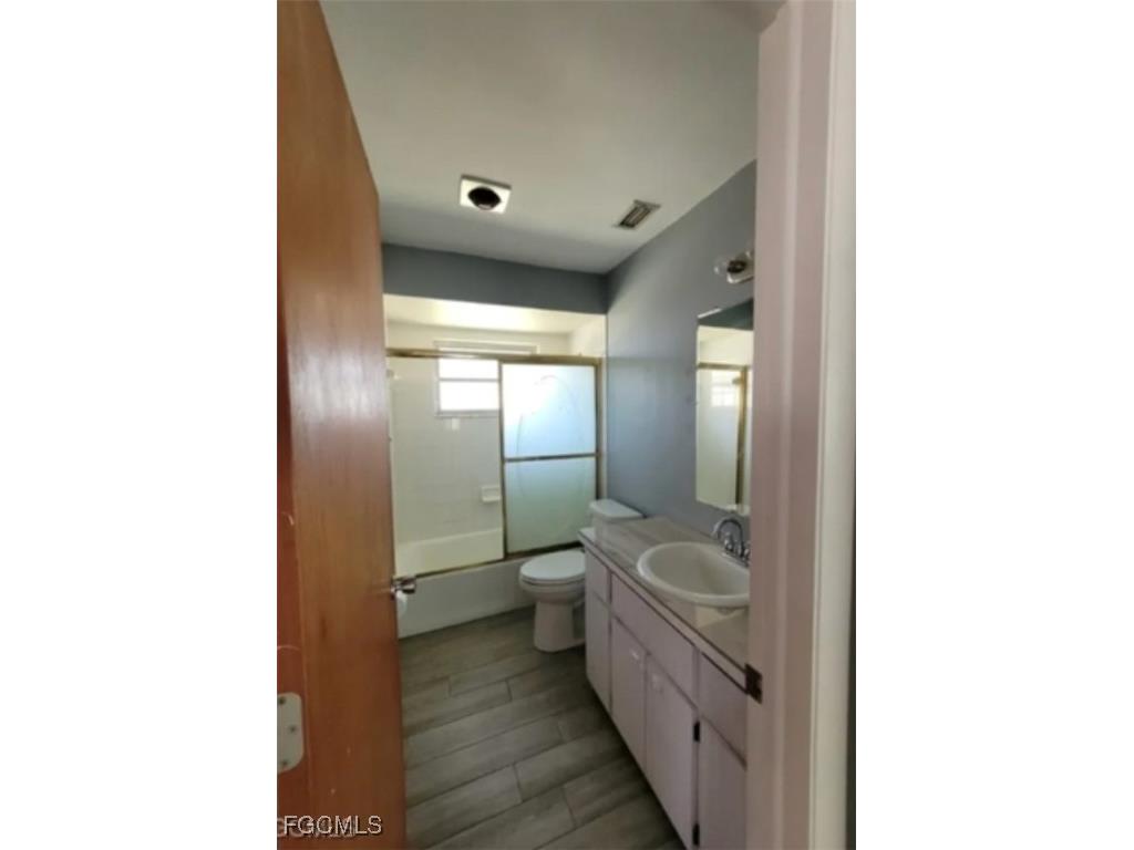 1865 Lavonia Lane North Fort Myers FL 33917 2025024214 image13
