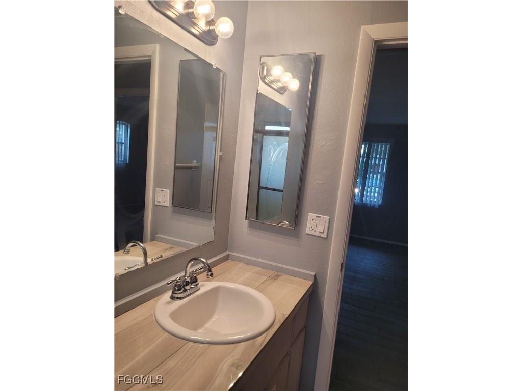 1865 Lavonia Lane North Fort Myers FL 33917 2025024214 image15