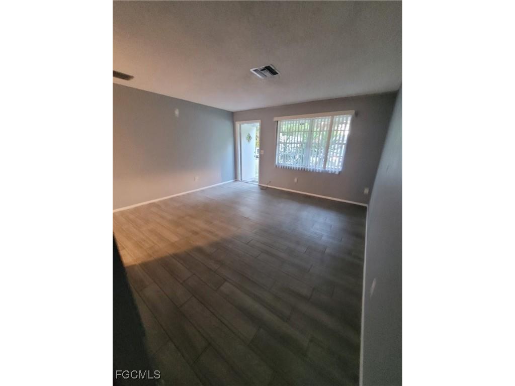 1865 Lavonia Lane North Fort Myers FL 33917 2025024214 image2