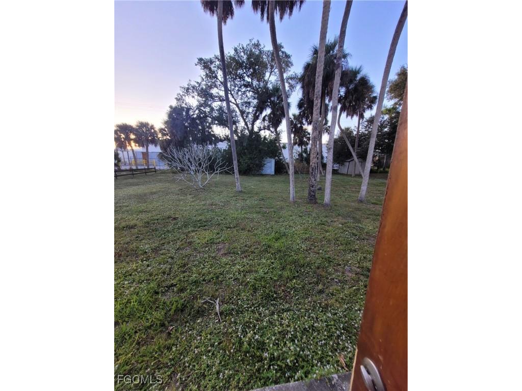 1865 Lavonia Lane North Fort Myers FL 33917 2025024214 image23