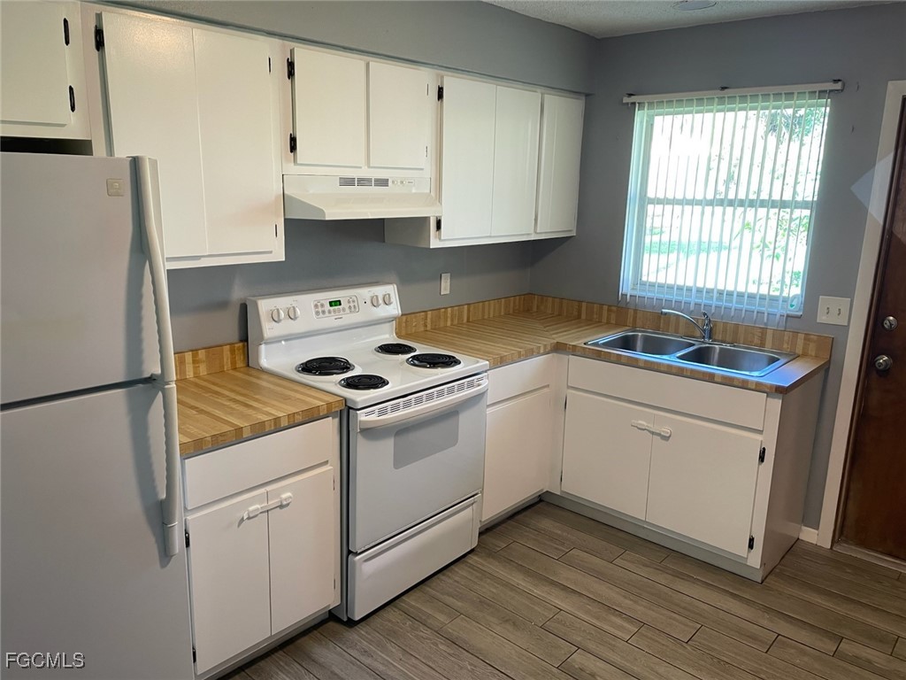 1865 Lavonia Lane North Fort Myers FL 33917 2025024214 image3