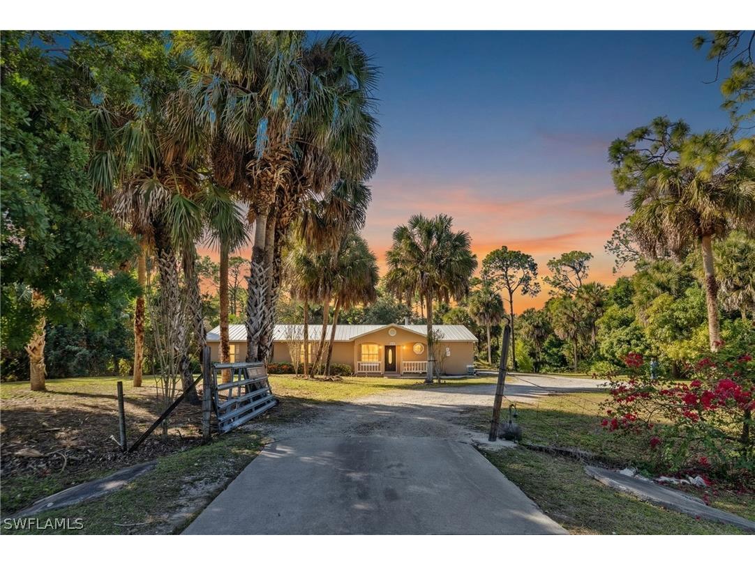 1867 17th Street SW Naples FL 34117 226003411 image1