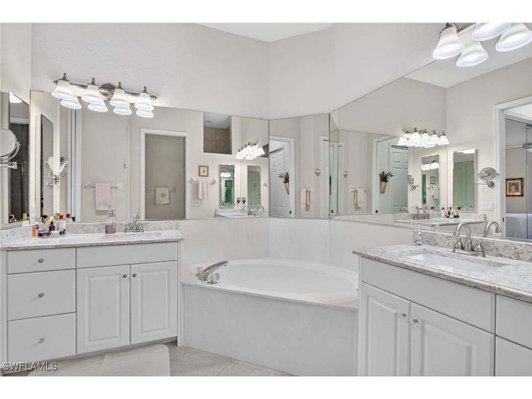 1867 Seville Boulevard #422 Naples FL 34109 226000160 image16