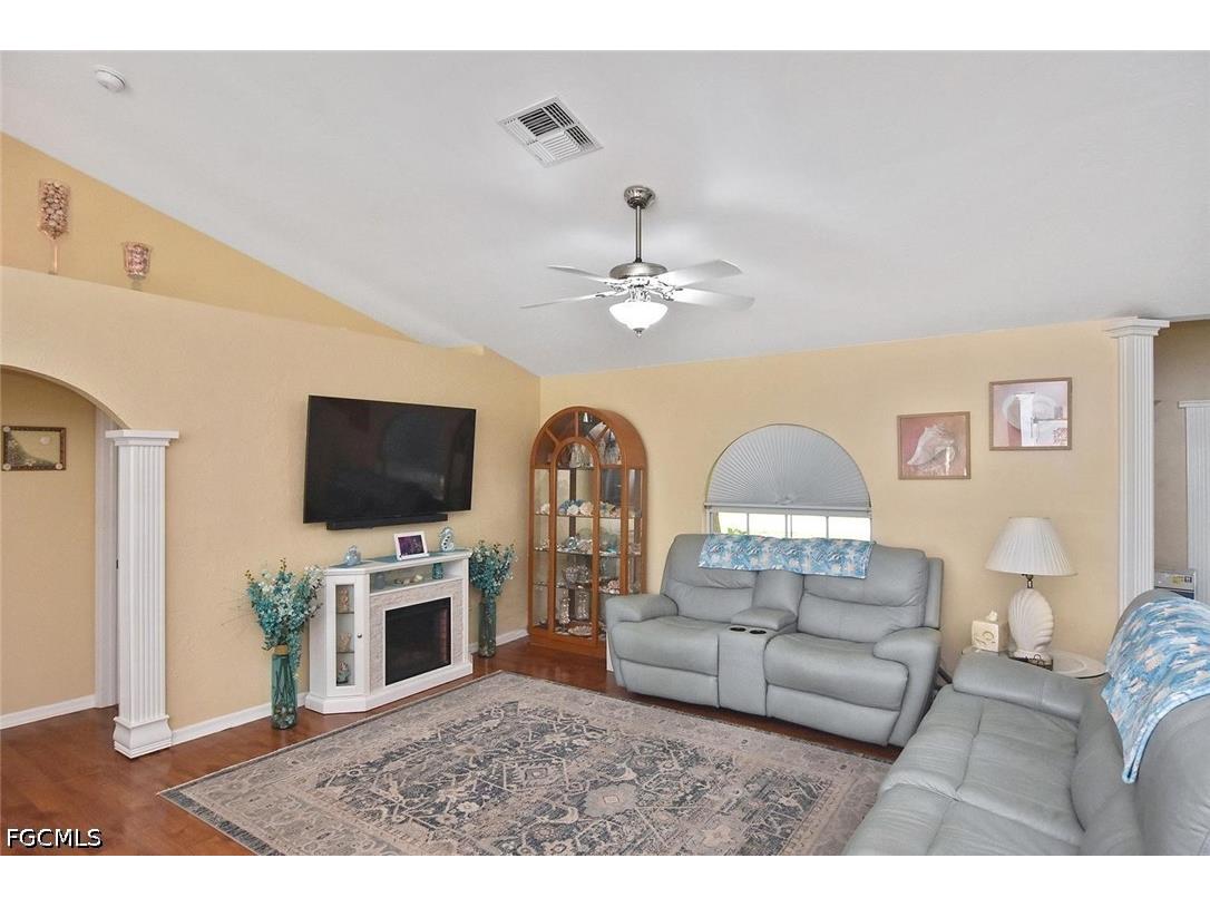 18674 Spruce Drive E Fort Myers FL 33967 2026029719 image4