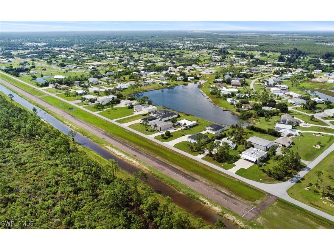 18683 Baseleg Avenue North Fort Myers FL 33917 226005763 image4