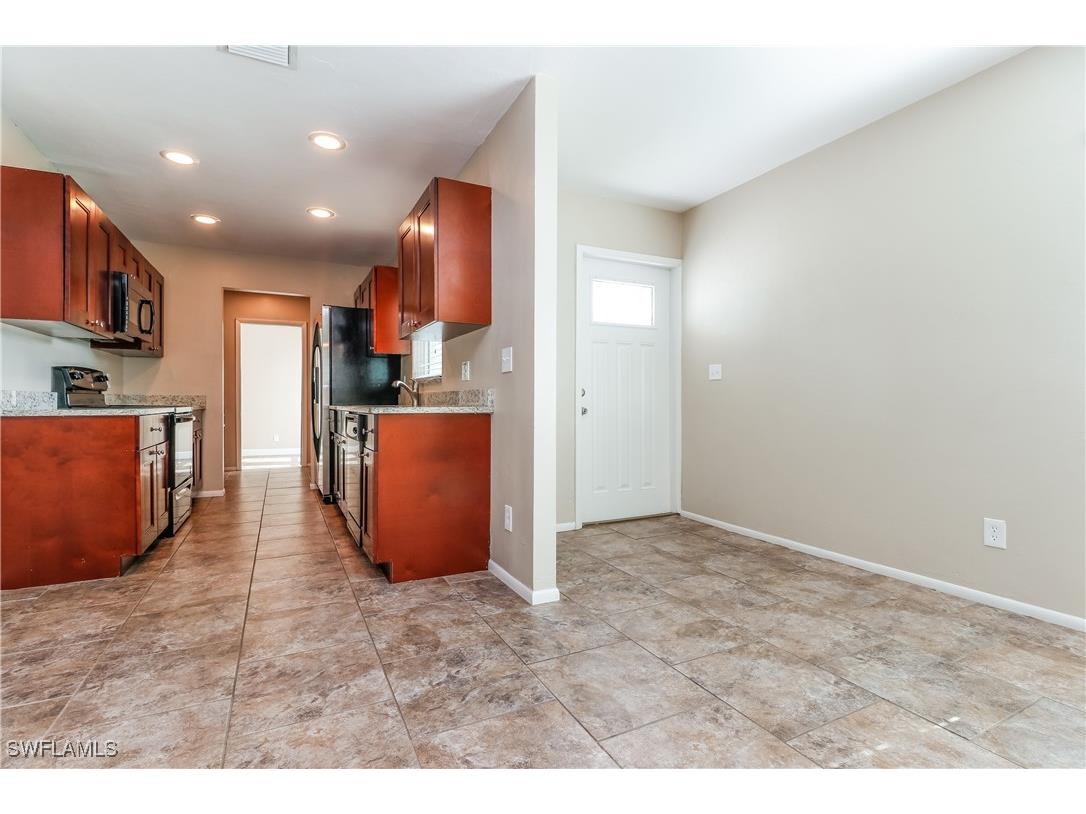 18689 Miami Boulevard Fort Myers FL 33967 225057552 image5