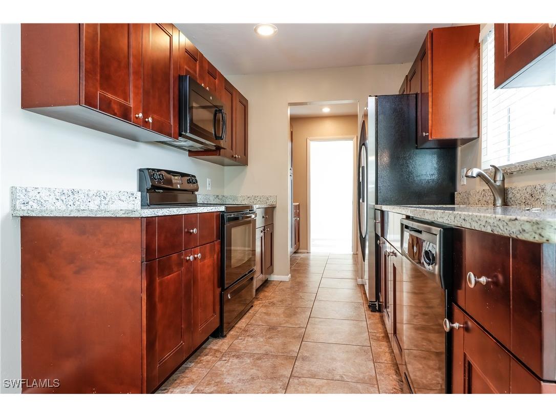 18689 Miami Boulevard Fort Myers FL 33967 225057552 image7