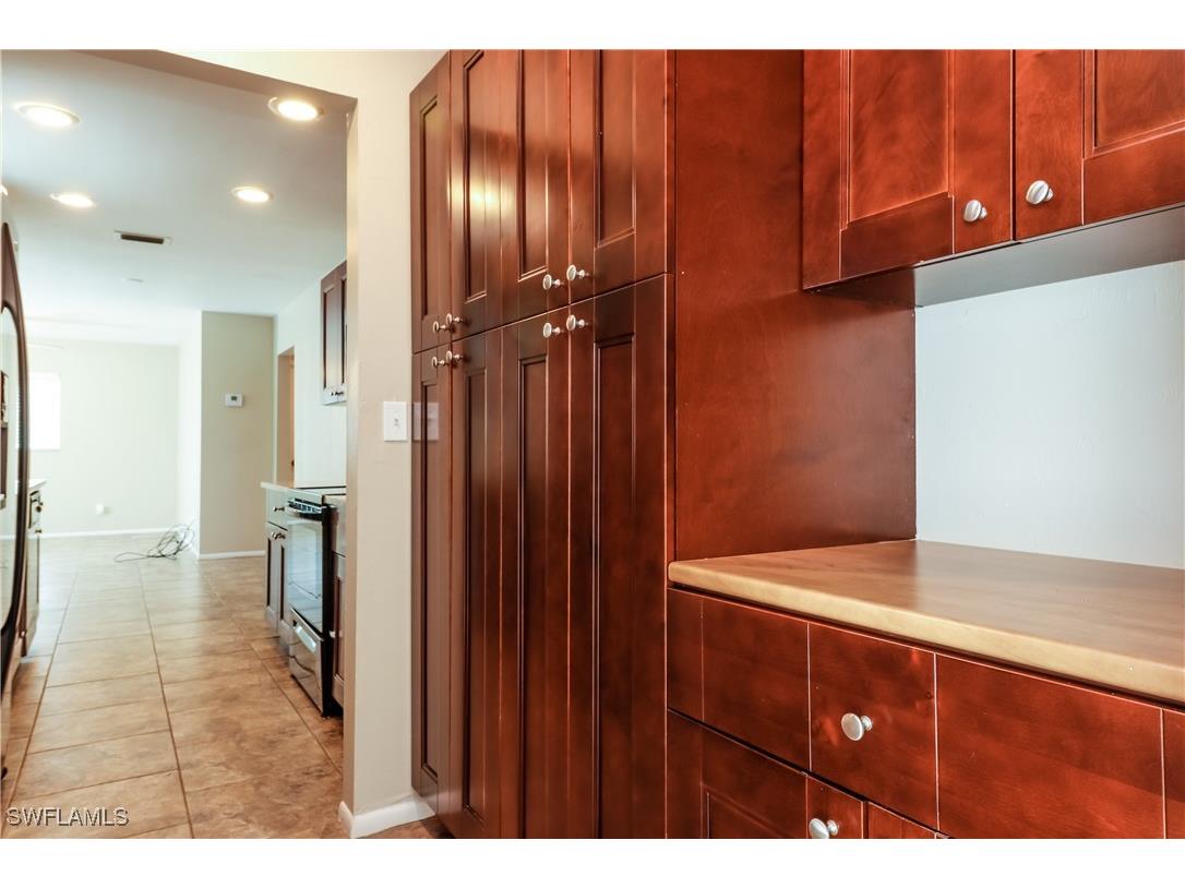 18689 Miami Boulevard Fort Myers FL 33967 225057552 image8