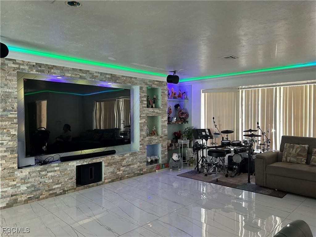 187 Louise Street Fort Myers FL 33905 2025012721 image3