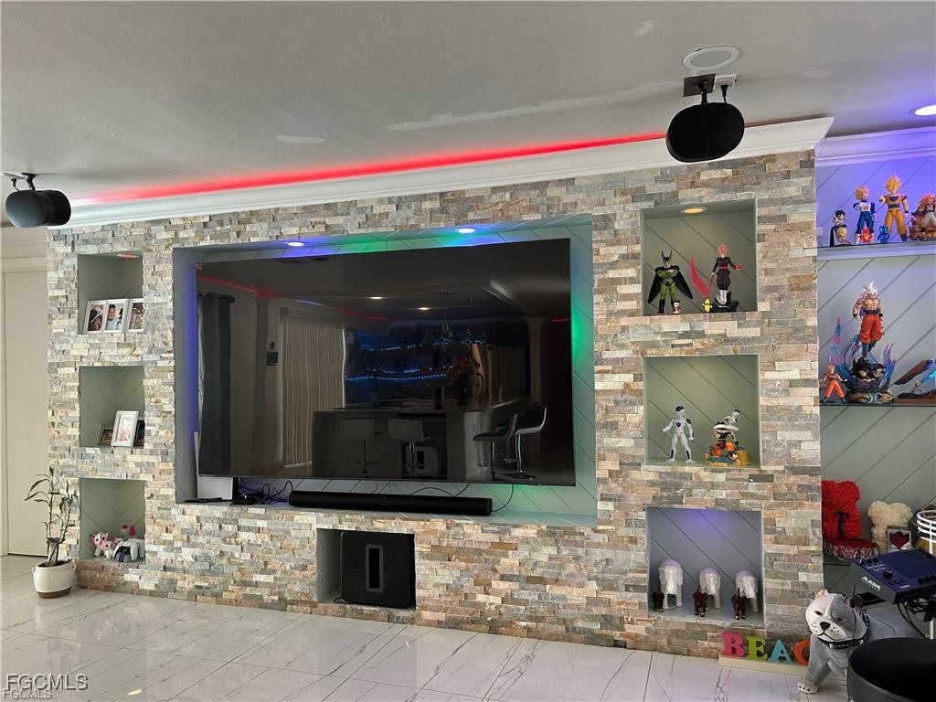 187 Louise Street Fort Myers FL 33905 2025012721 image5