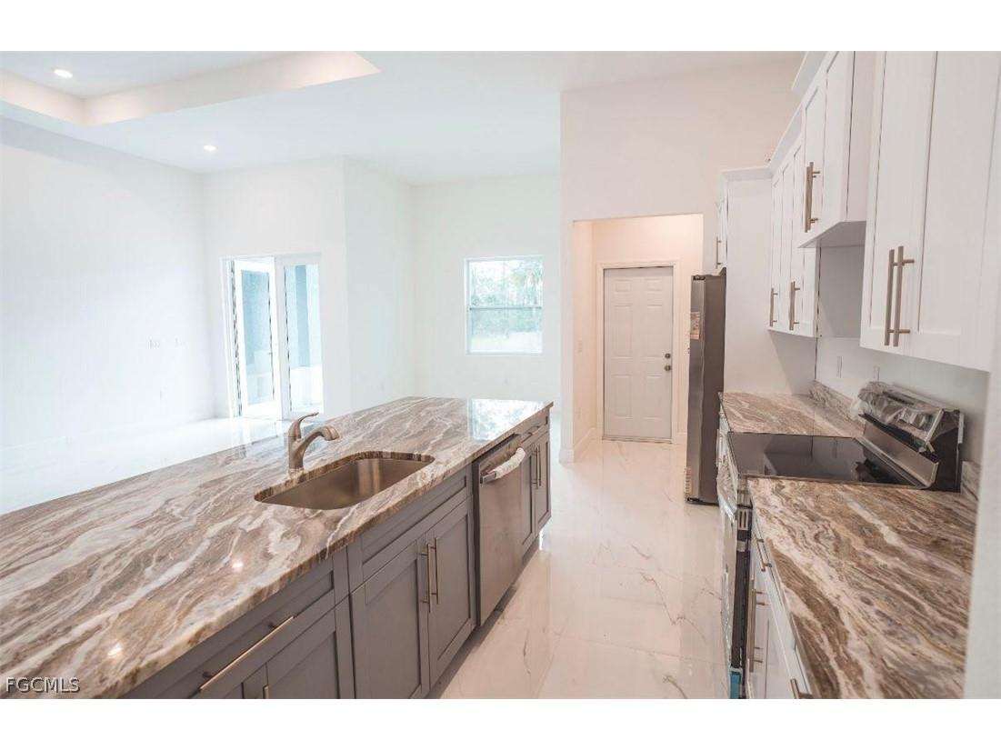 187 Victoria Avenue S Lehigh Acres FL 33974 2026012950 image3