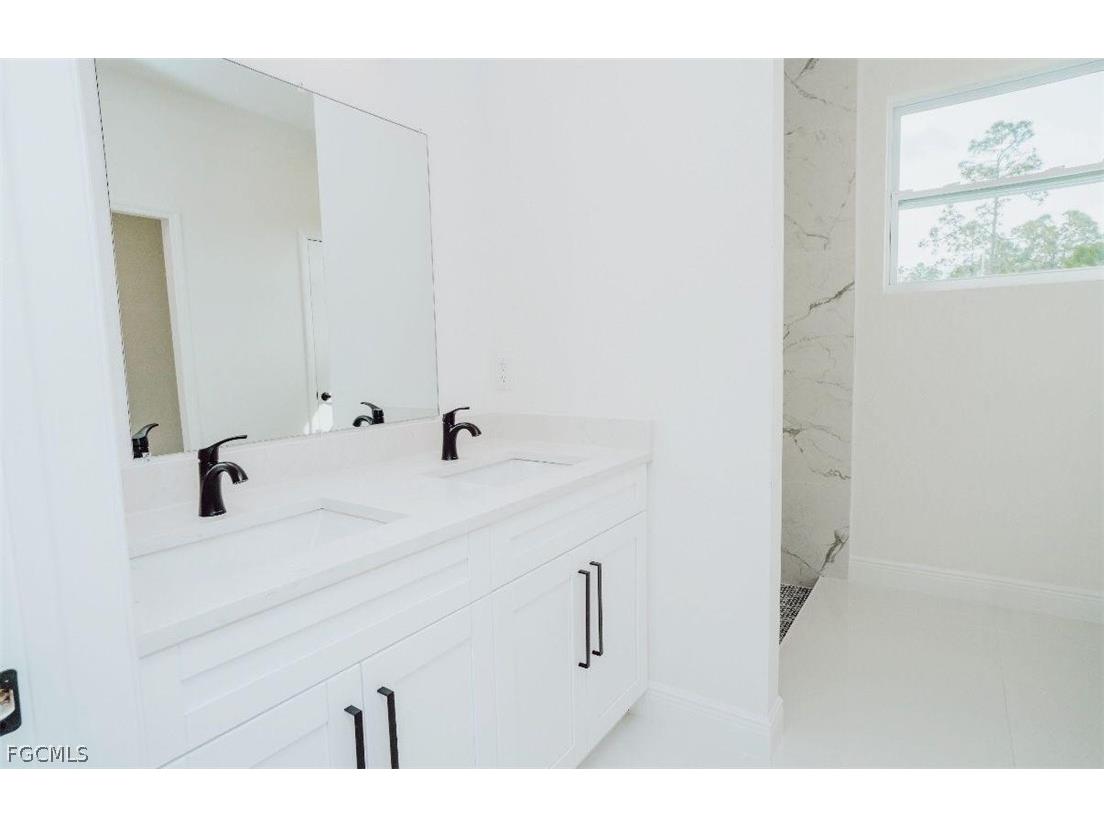 187 Victoria Avenue S Lehigh Acres FL 33974 2026012950 image6