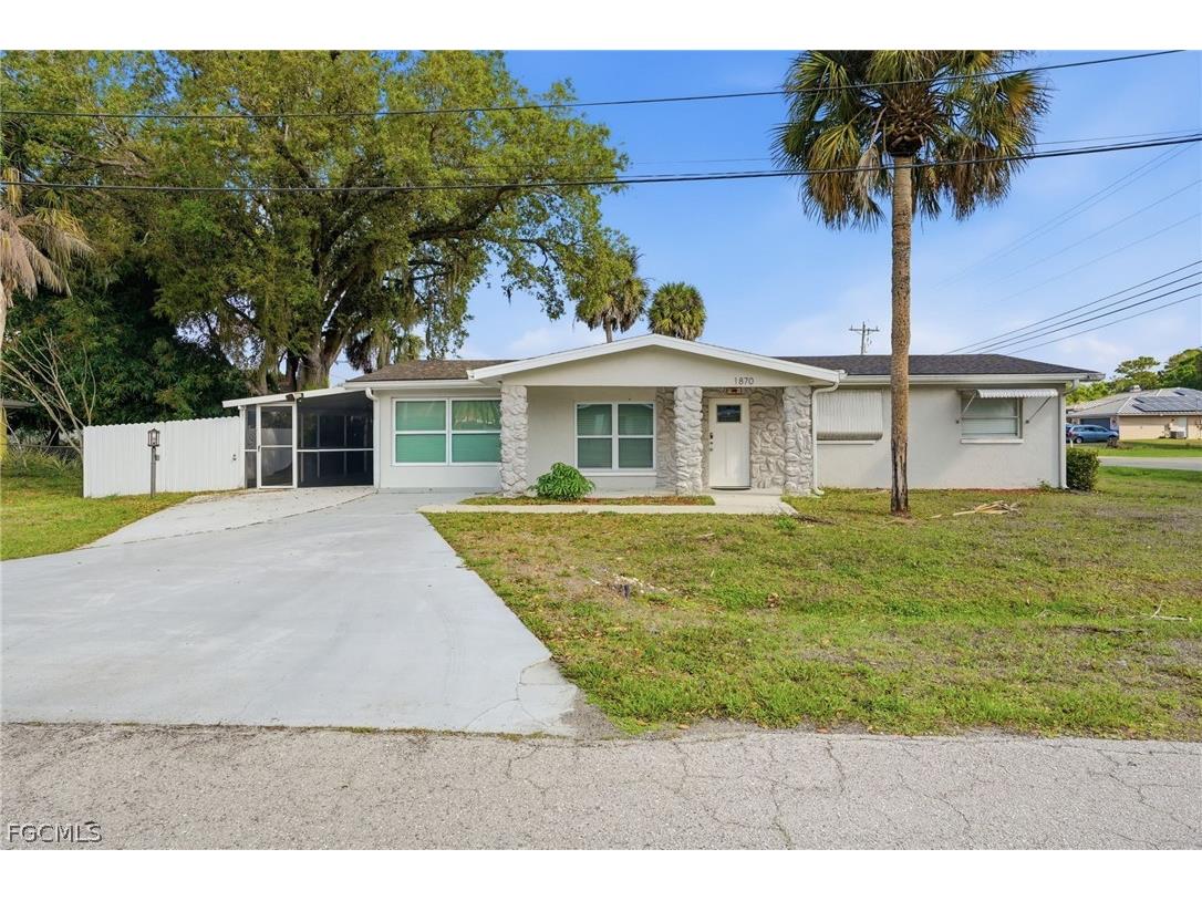 1870 Queen Court North Fort Myers FL 33917 2026012900 image1