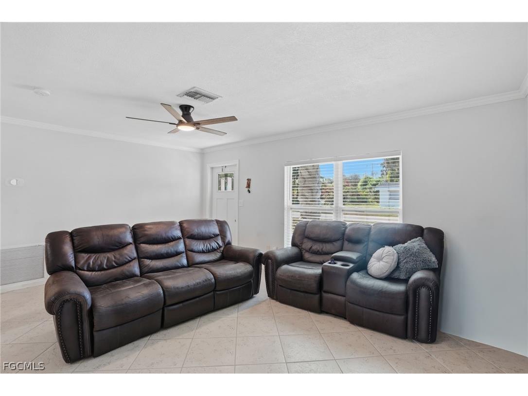 1870 Queen Court North Fort Myers FL 33917 2026012900 image10