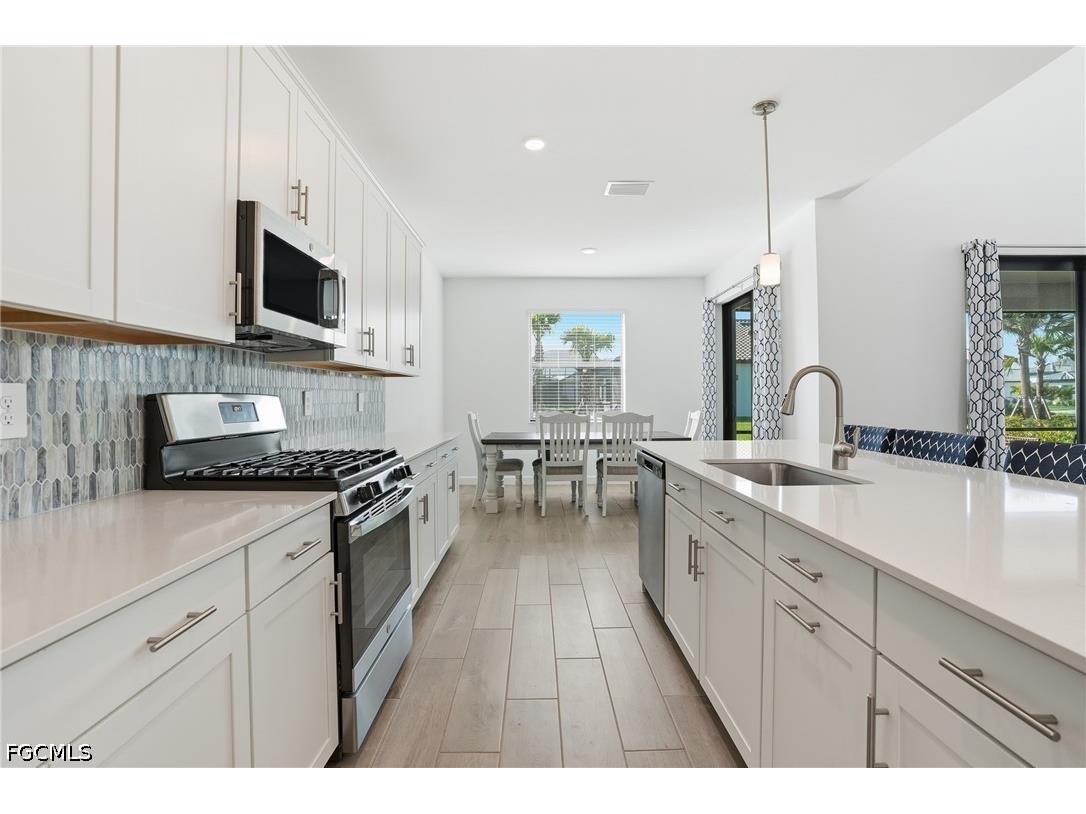 18707 Ivywood Place Estero FL 33928 2026022004 image8