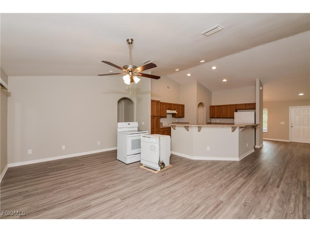 1876 N San Mateo Drive North Port FL 34288 2025014302 image3