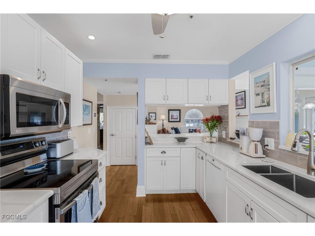 188 Bayview Avenue Fort Myers Beach FL 33931 2025022864 image18