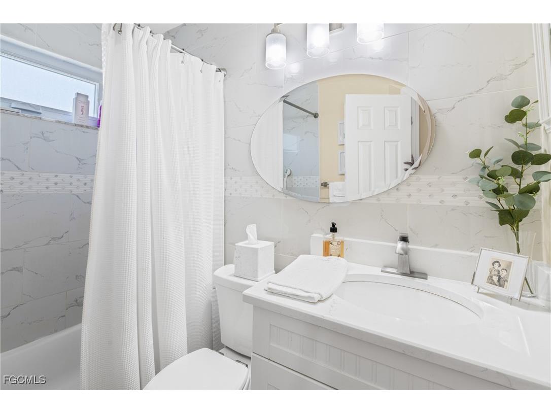 188 Bayview Avenue Fort Myers Beach FL 33931 2025022864 image24