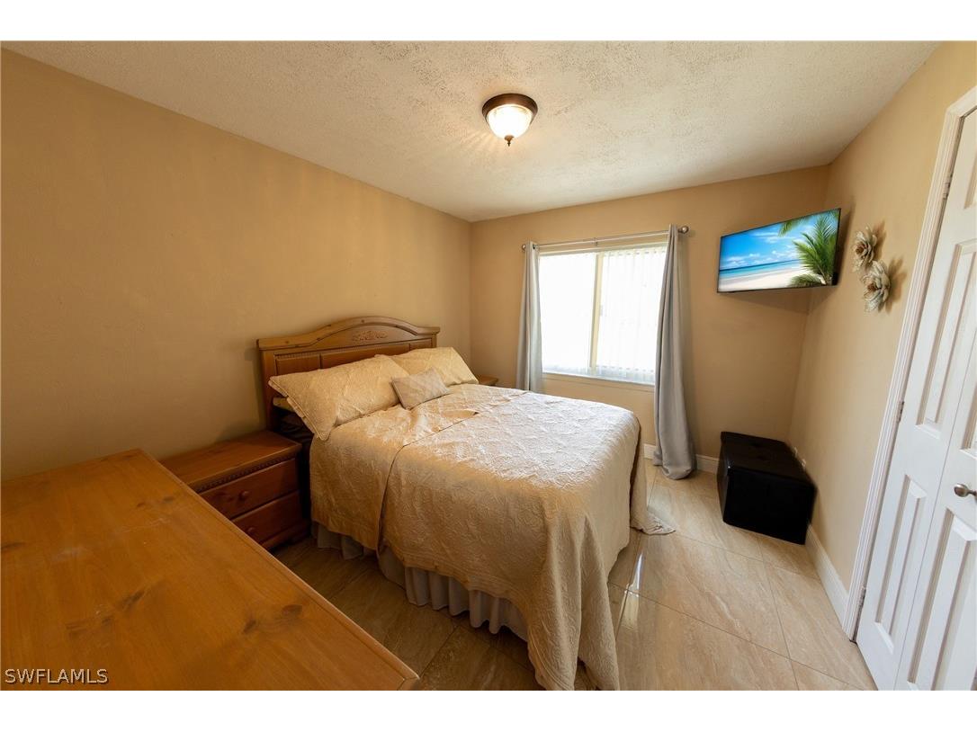 188 Gulfstream Street Marco Island FL 34145 226010410 image14