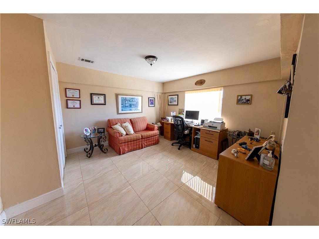 188 Gulfstream Street Marco Island FL 34145 226010410 image17