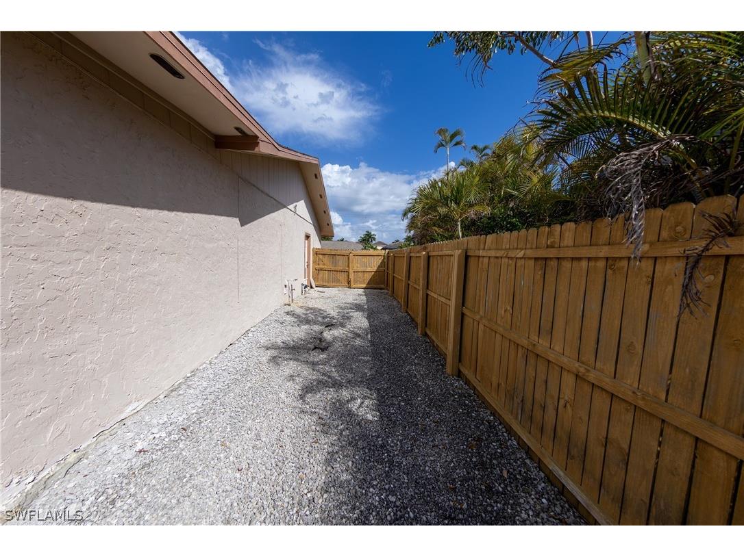 188 Gulfstream Street Marco Island FL 34145 226010410 image26