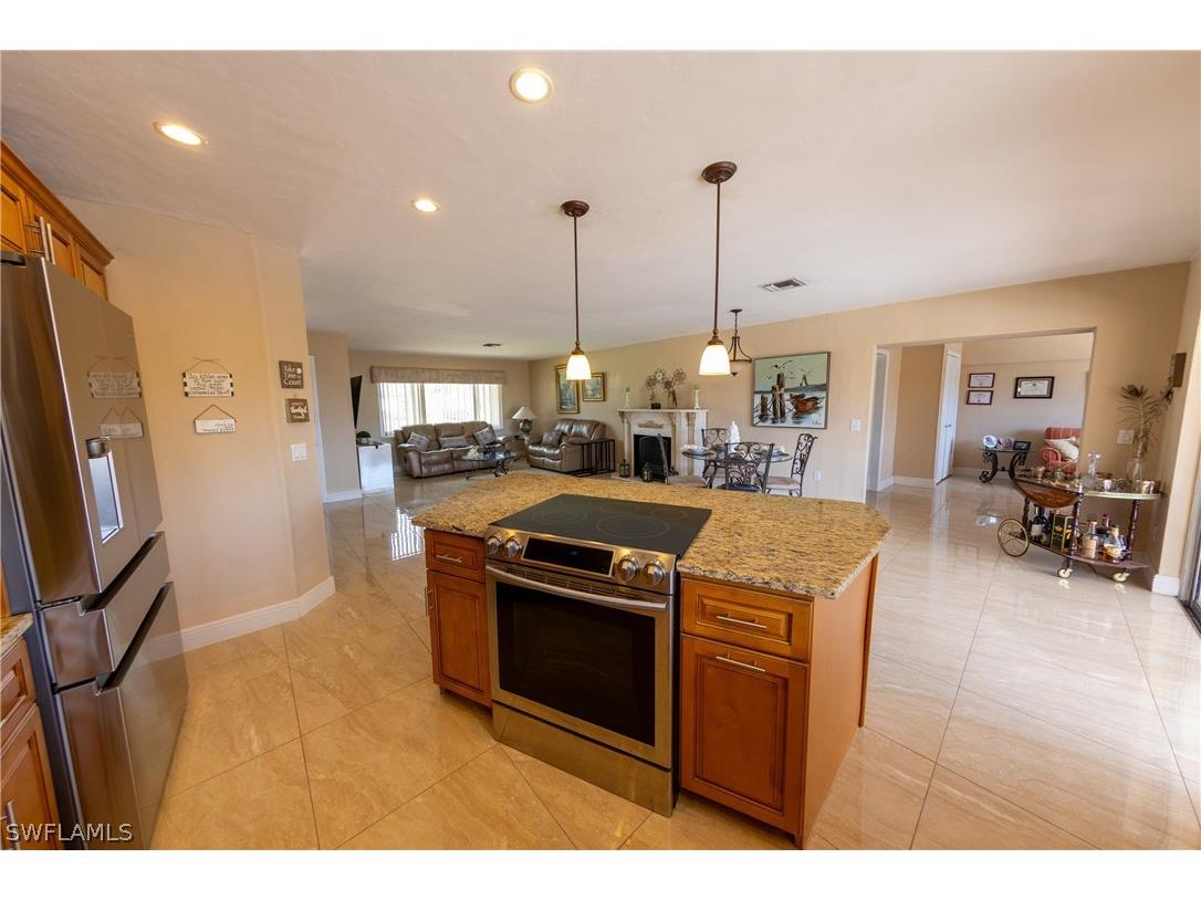 188 Gulfstream Street Marco Island FL 34145 226010410 image5