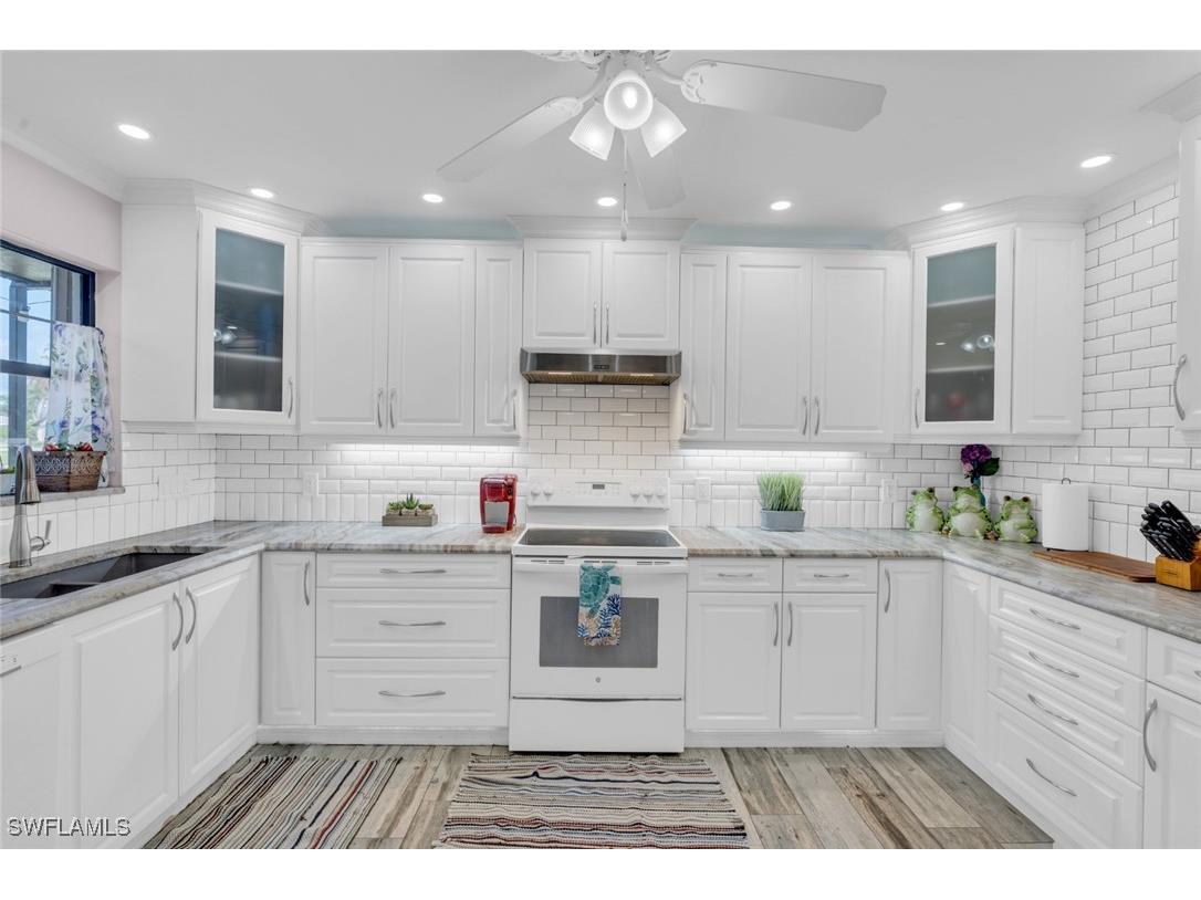 188 Lake Point Lane #7B Naples FL 34112 225061950 image1