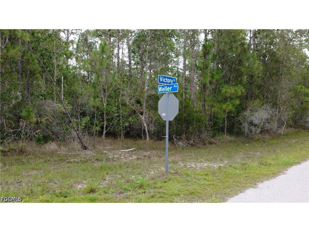 188 Victory Court Lehigh Acres FL 33972 225059879 image1