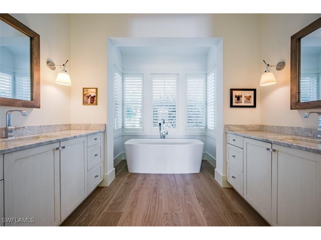 1880 Sandpiper Street Naples FL 34102 225027212 image21