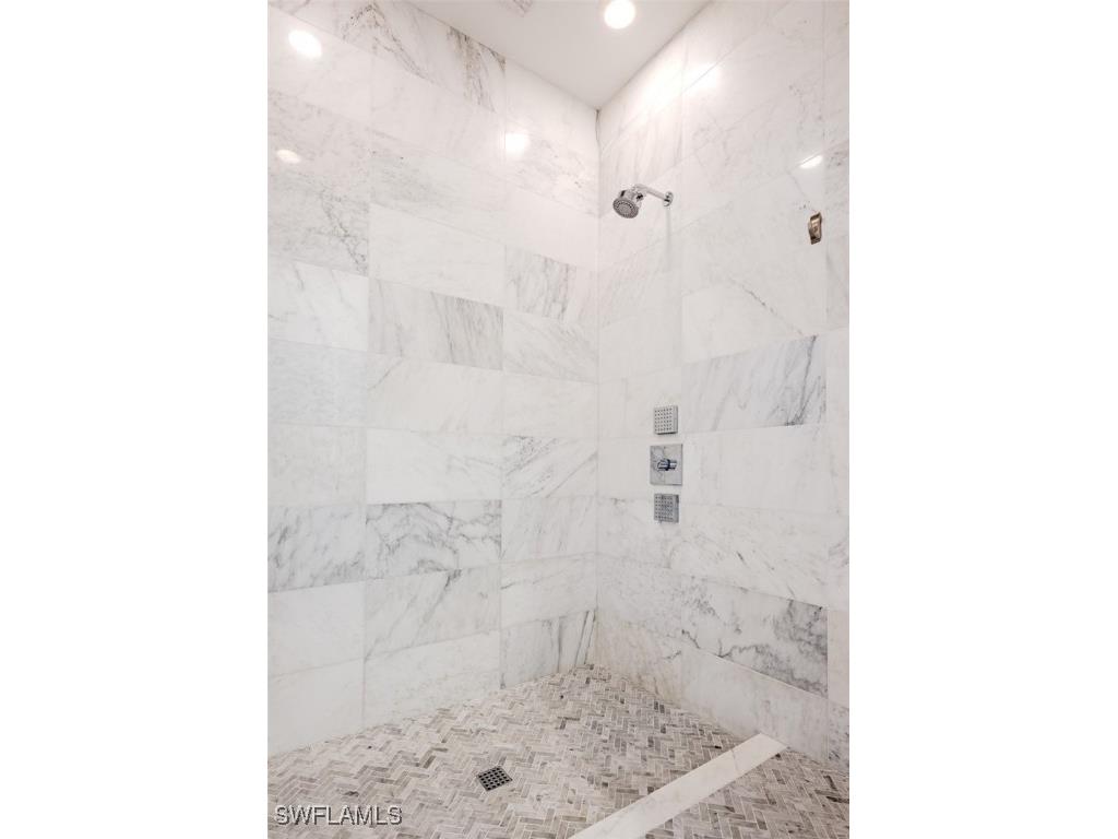 1880 Sandpiper Street Naples FL 34102 225027212 image24