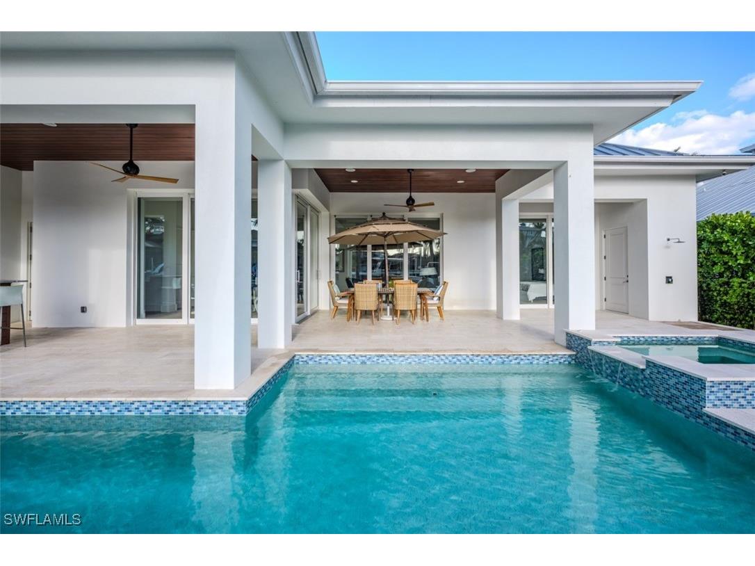 1880 Sandpiper Street Naples FL 34102 225027212 image3