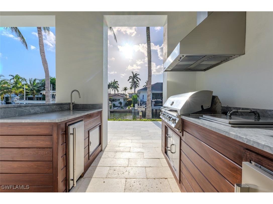 1880 Sandpiper Street Naples FL 34102 225027212 image35