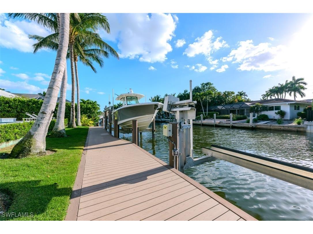 1880 Sandpiper Street Naples FL 34102 225027212 image43