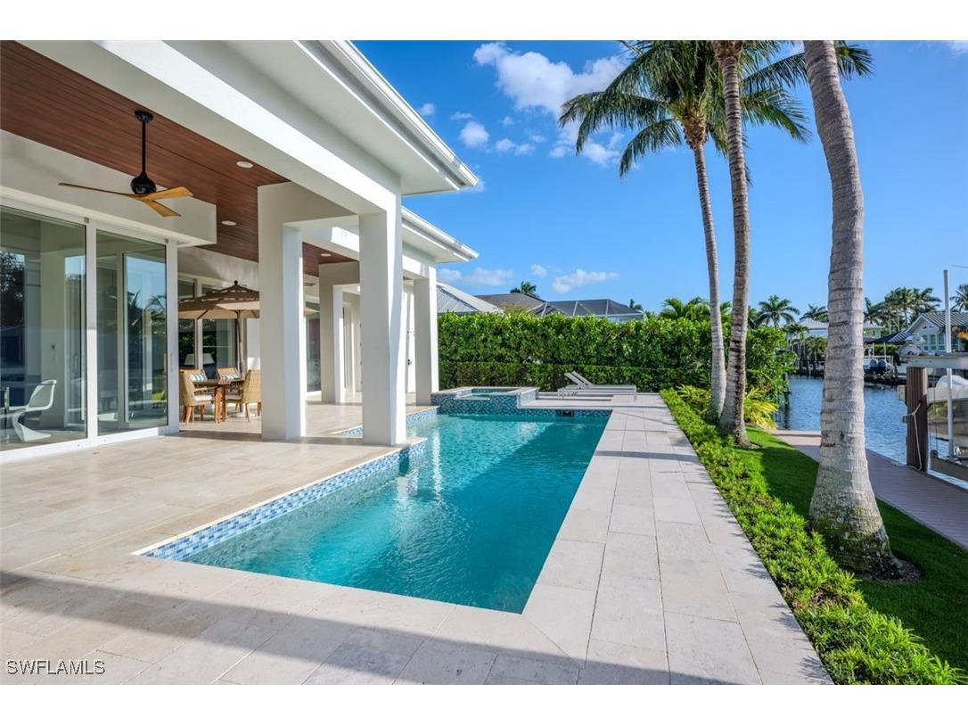 1880 Sandpiper Street Naples FL 34102 225027212 image5