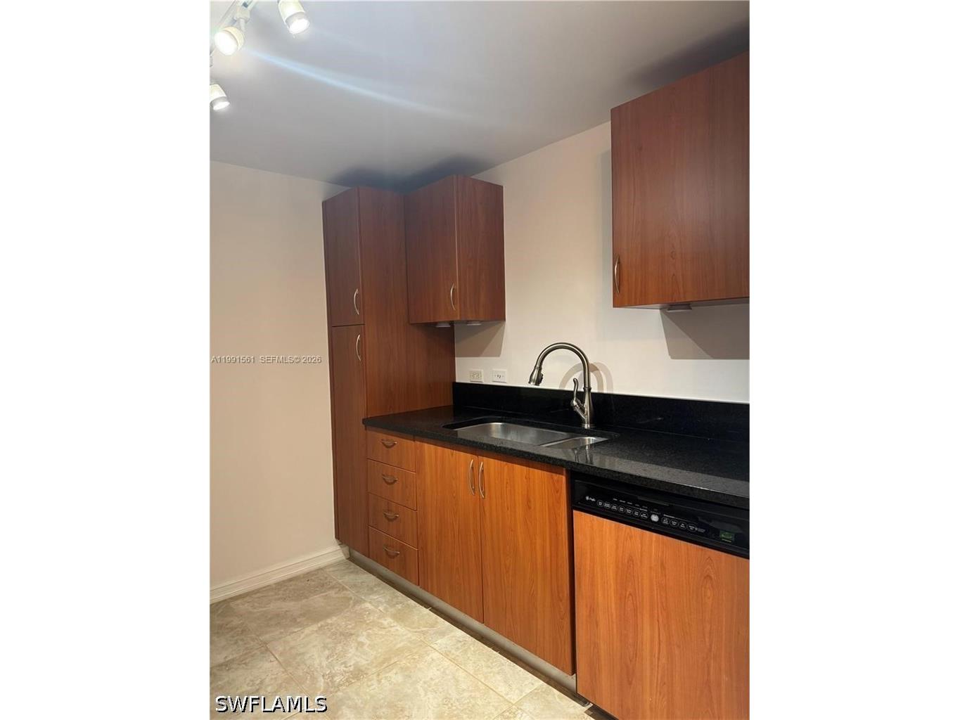 18800 NE 29 Avenue #822 Aventura FL 33180 226016473 image2
