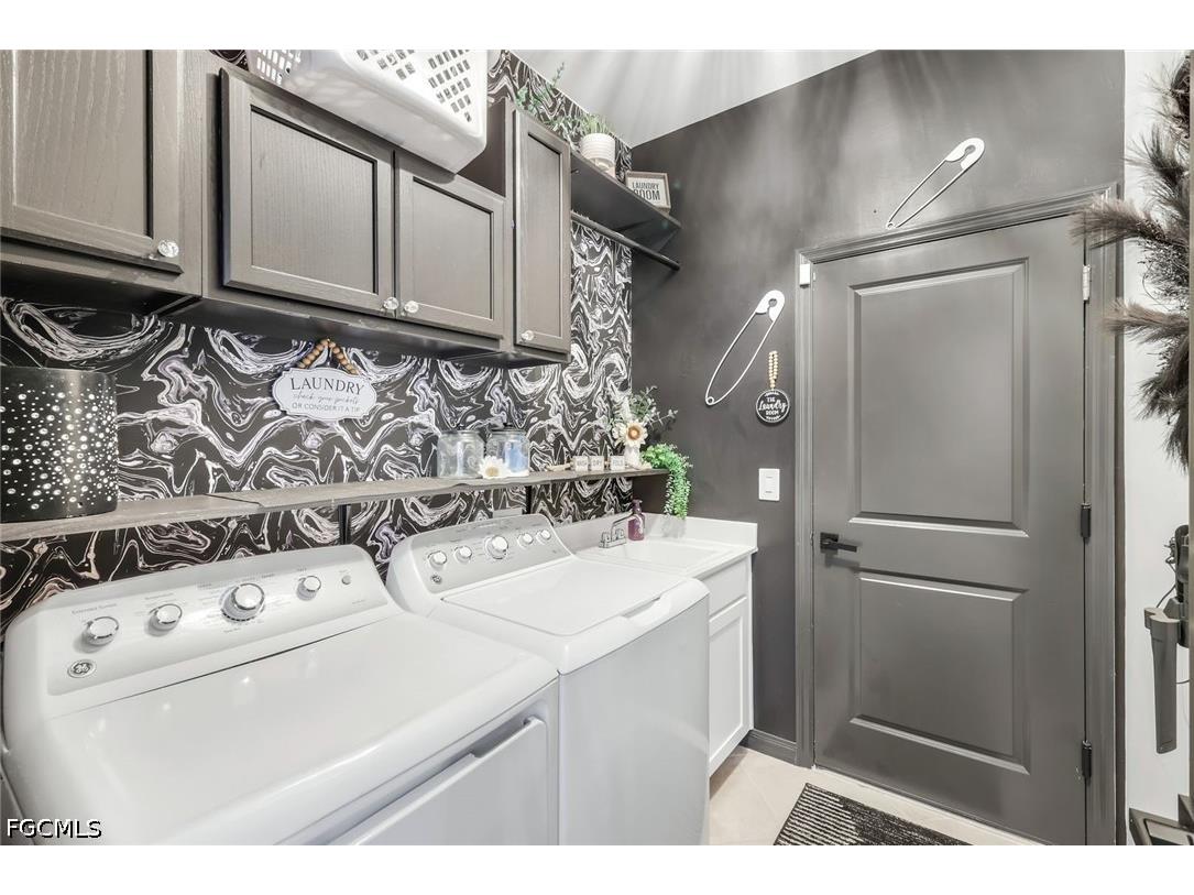 18821 Shimmer Dawn Court North Fort Myers FL 33917 2026020488 image32