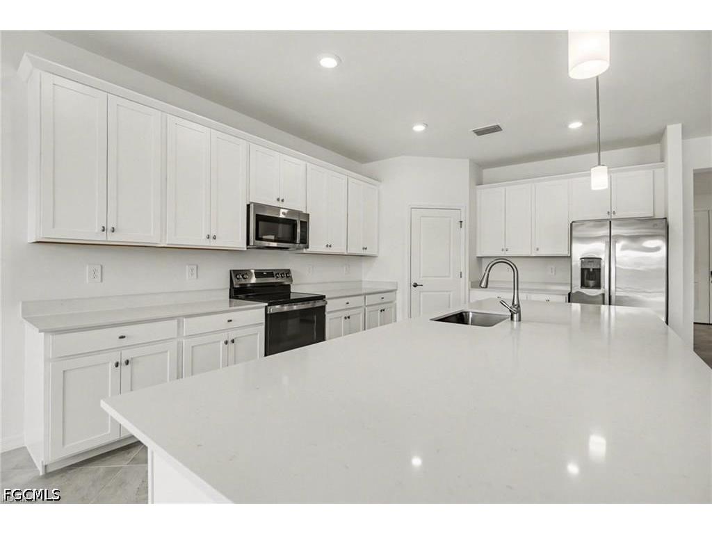 18850 River Burst Court North Fort Myers FL 33917 2026019887 image4