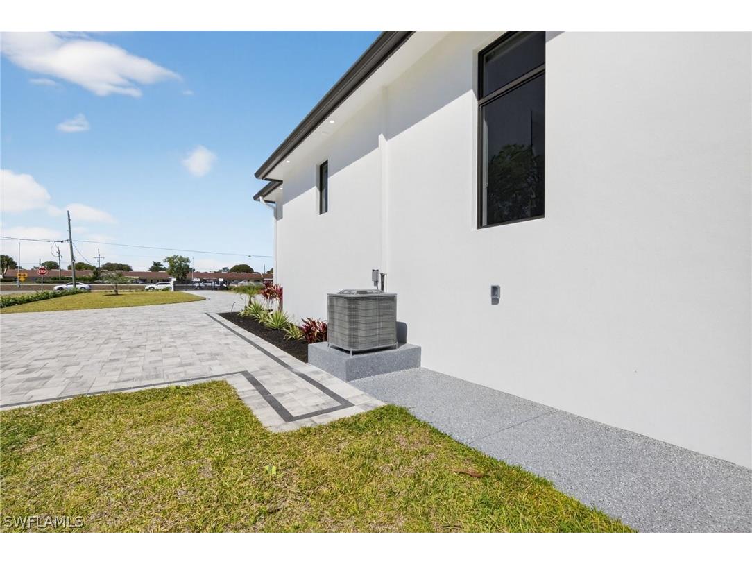 1886 39th Street SW Naples FL 34117 226009377 image46