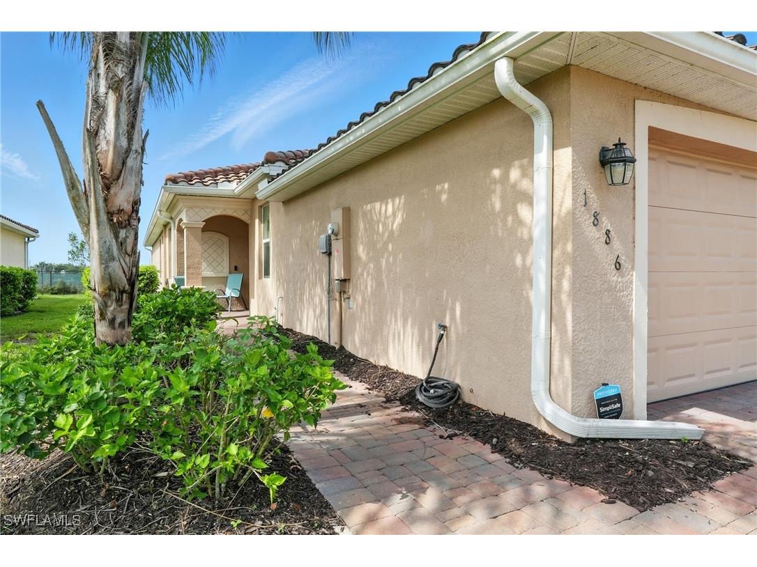 1886 Alameda Drive Naples FL 34120 225053103 image2