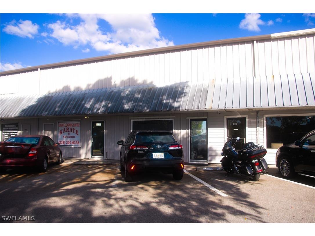 1888 & 1890 40th Terrace SW #Q Naples FL 34116 222077228 image1