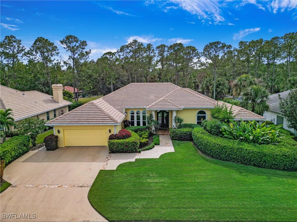189 Edgemere Way S Naples FL 34105 224100597 image1