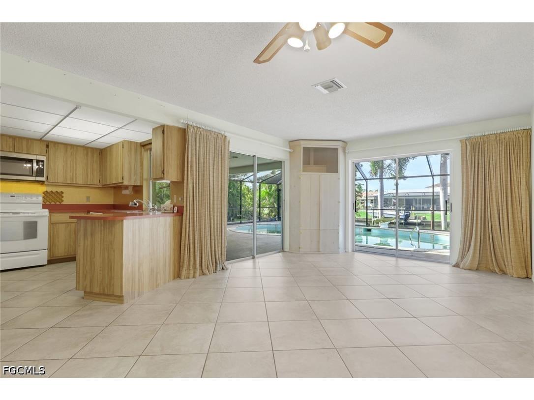 1890 Coral Point Drive Cape Coral FL 33990 2026019862 image14