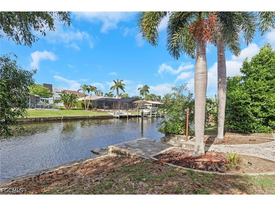 1890 Coral Point Drive Cape Coral FL 33990 2026019862 image5