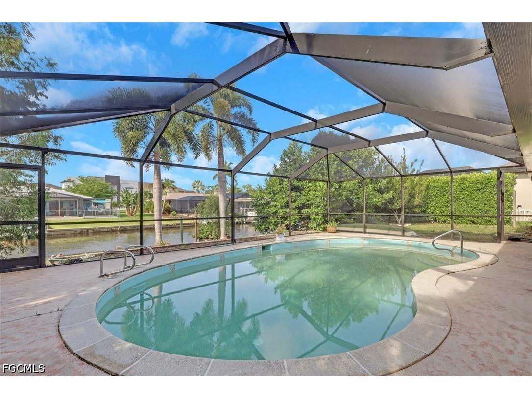 1890 Coral Point Drive Cape Coral FL 33990 2026019862 image6
