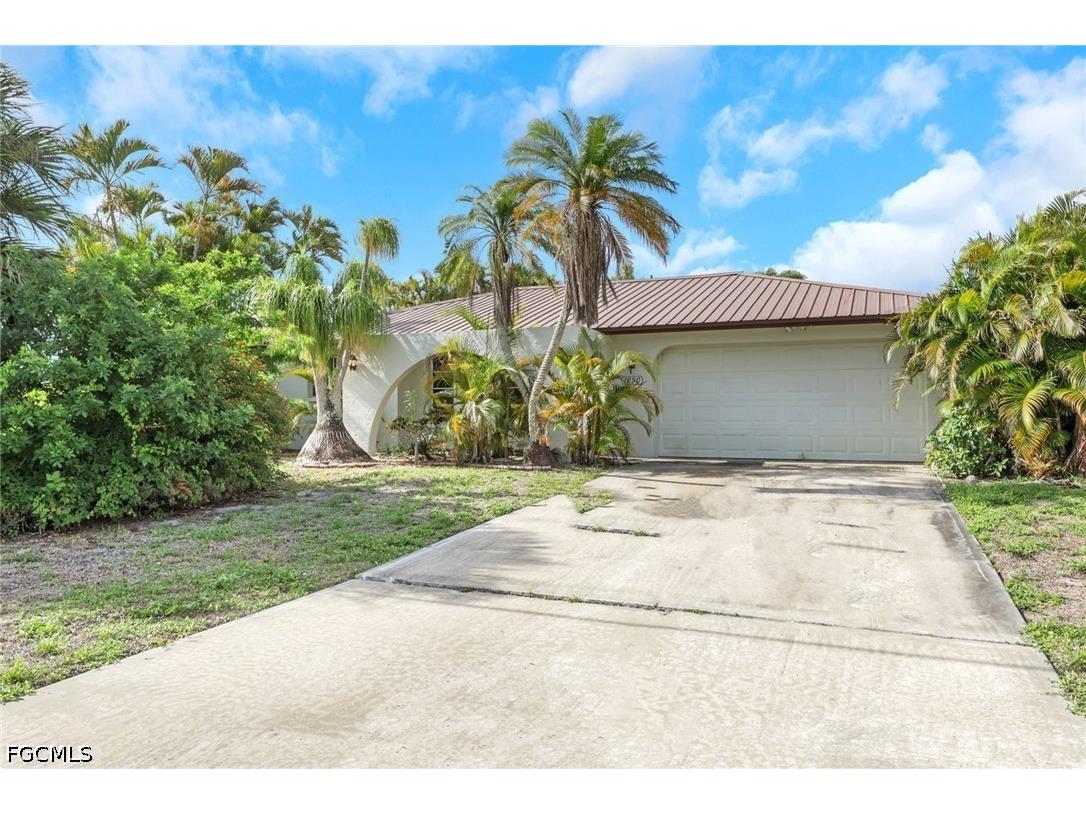 1890 Coral Point Drive Cape Coral FL 33990 2026019862 image8