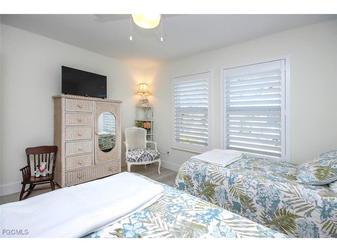 1890 Farm Trail Sanibel FL 33957 2026002503 image18
