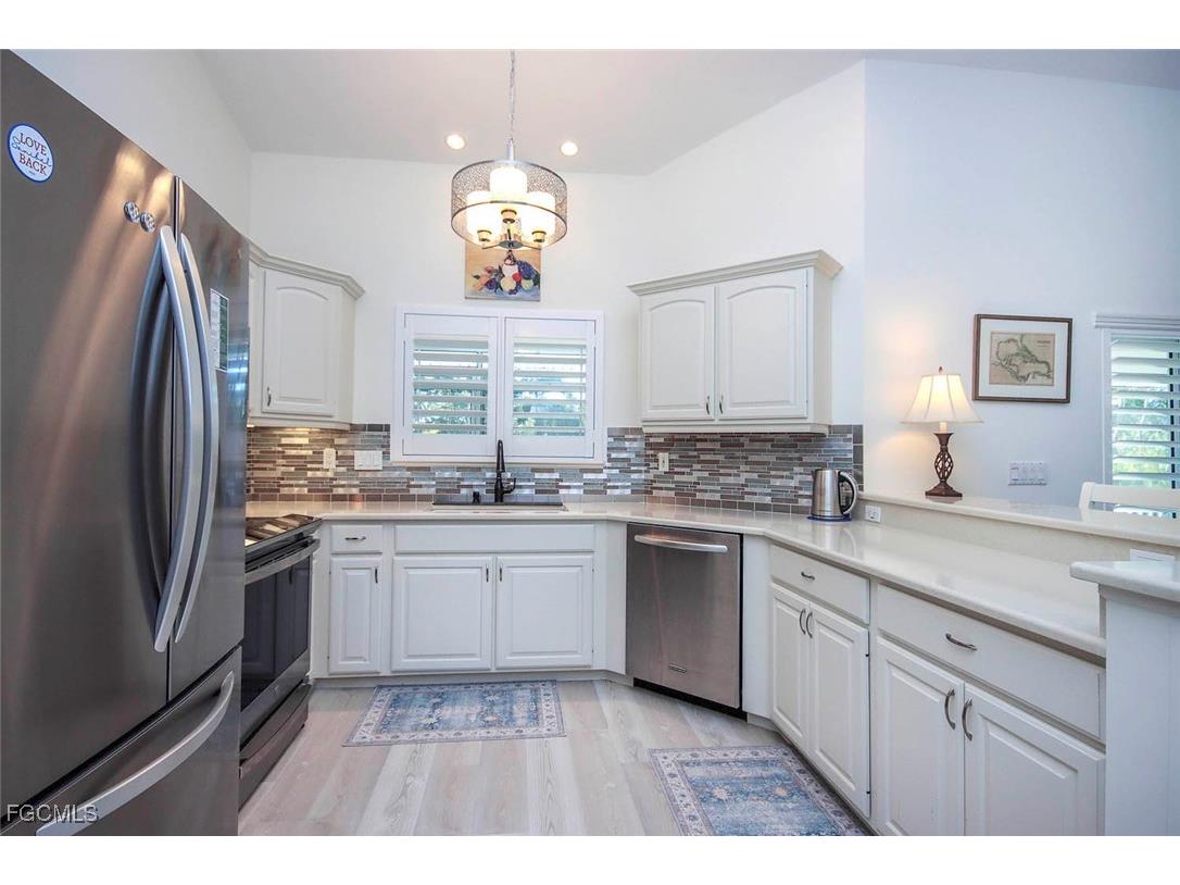 1890 Farm Trail Sanibel FL 33957 2026002503 image7