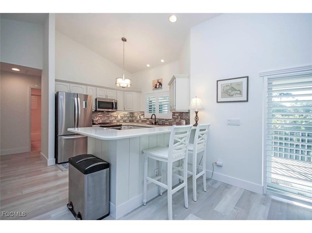 1890 Farm Trail Sanibel FL 33957 2026002503 image8