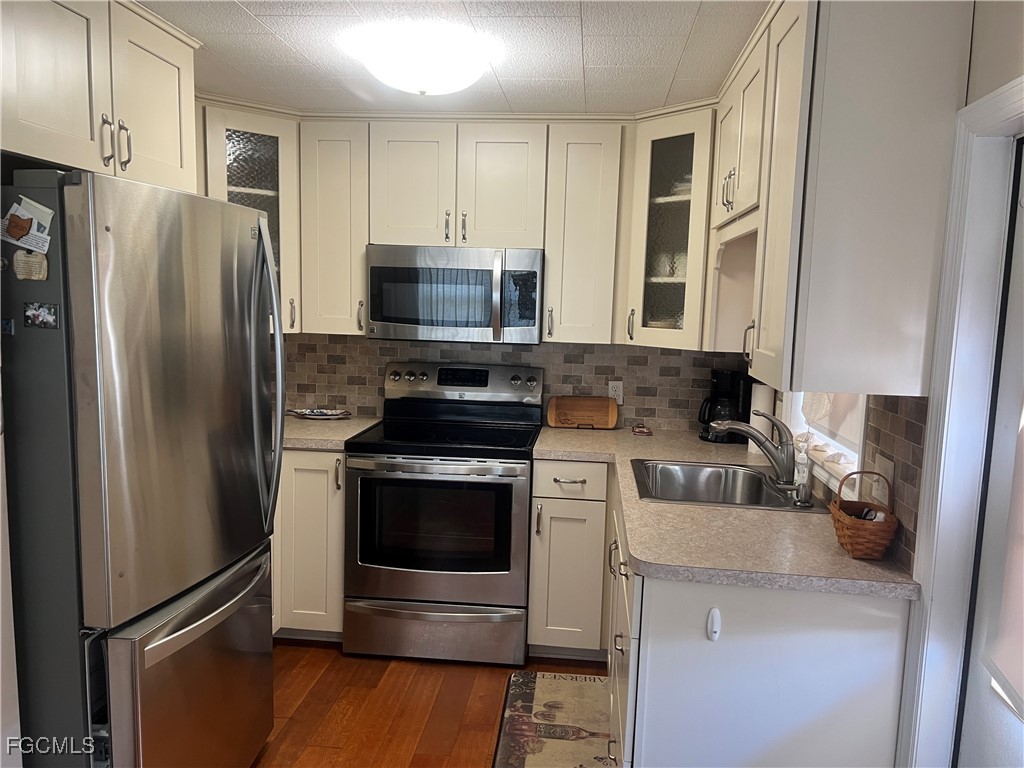 1891 Englewood Road E Englewood FL 34223 2025012453 image4