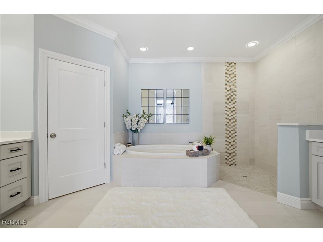 18911 Bay Woods Lake Drive #102 Fort Myers FL 33908 2025013476 image23